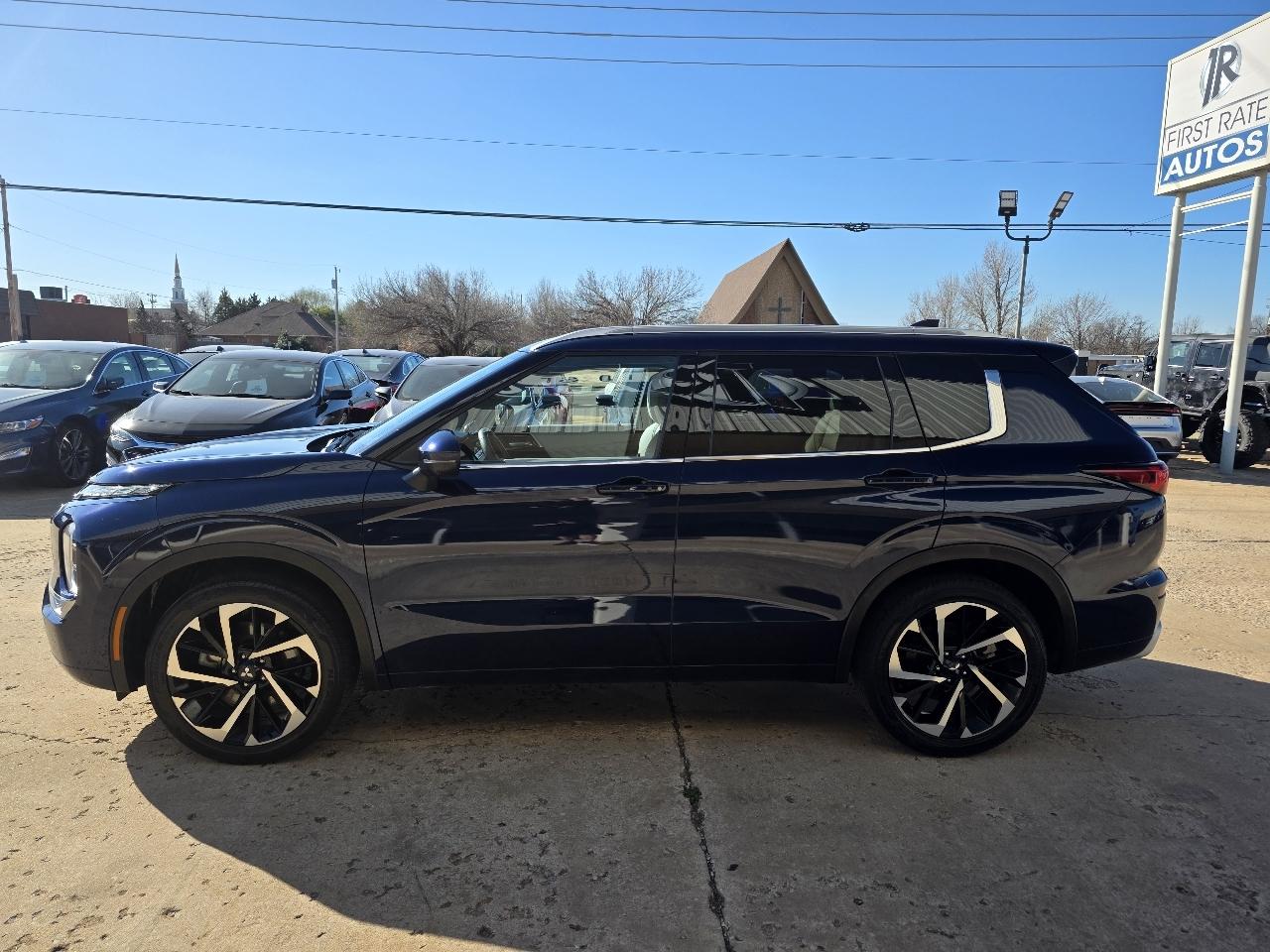 Mitsubishi Outlander SEL FWD 2024