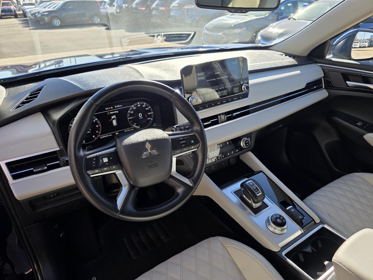 Mitsubishi Outlander SEL FWD 2024