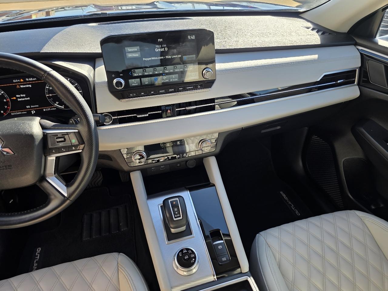 Mitsubishi Outlander SEL FWD 2024