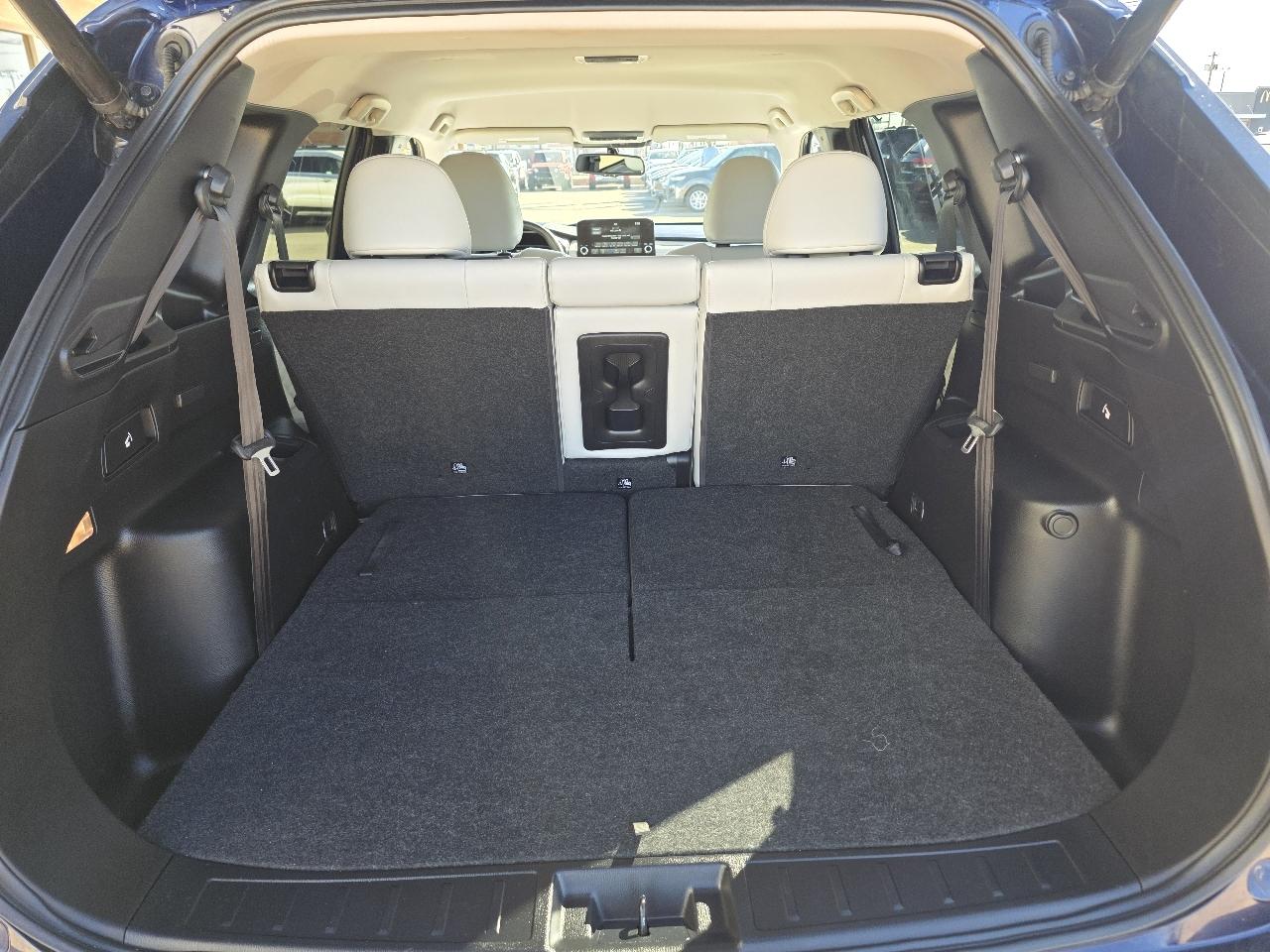 Mitsubishi Outlander SEL FWD 2024