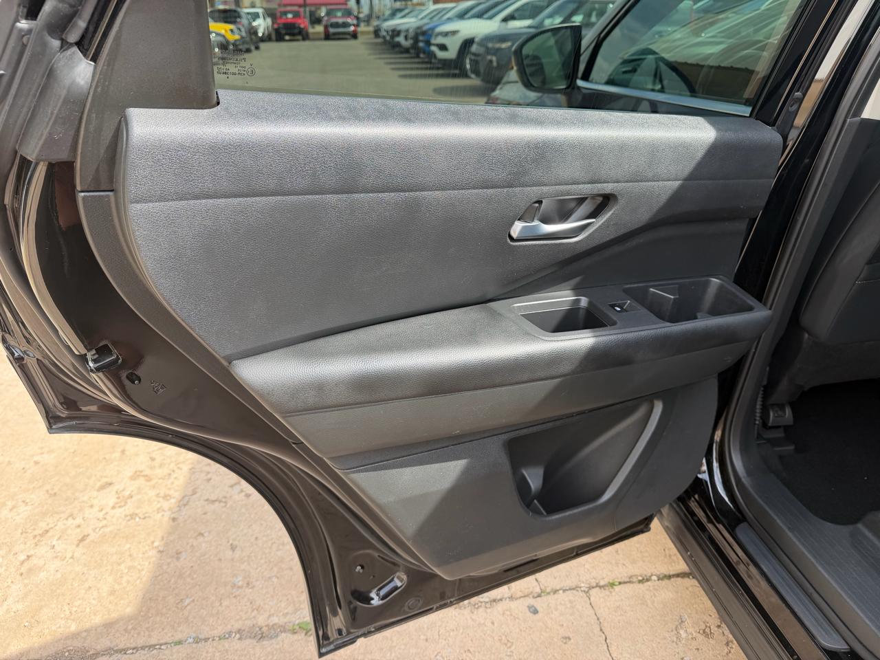 Nissan Pathfinder SV 2WD 2022