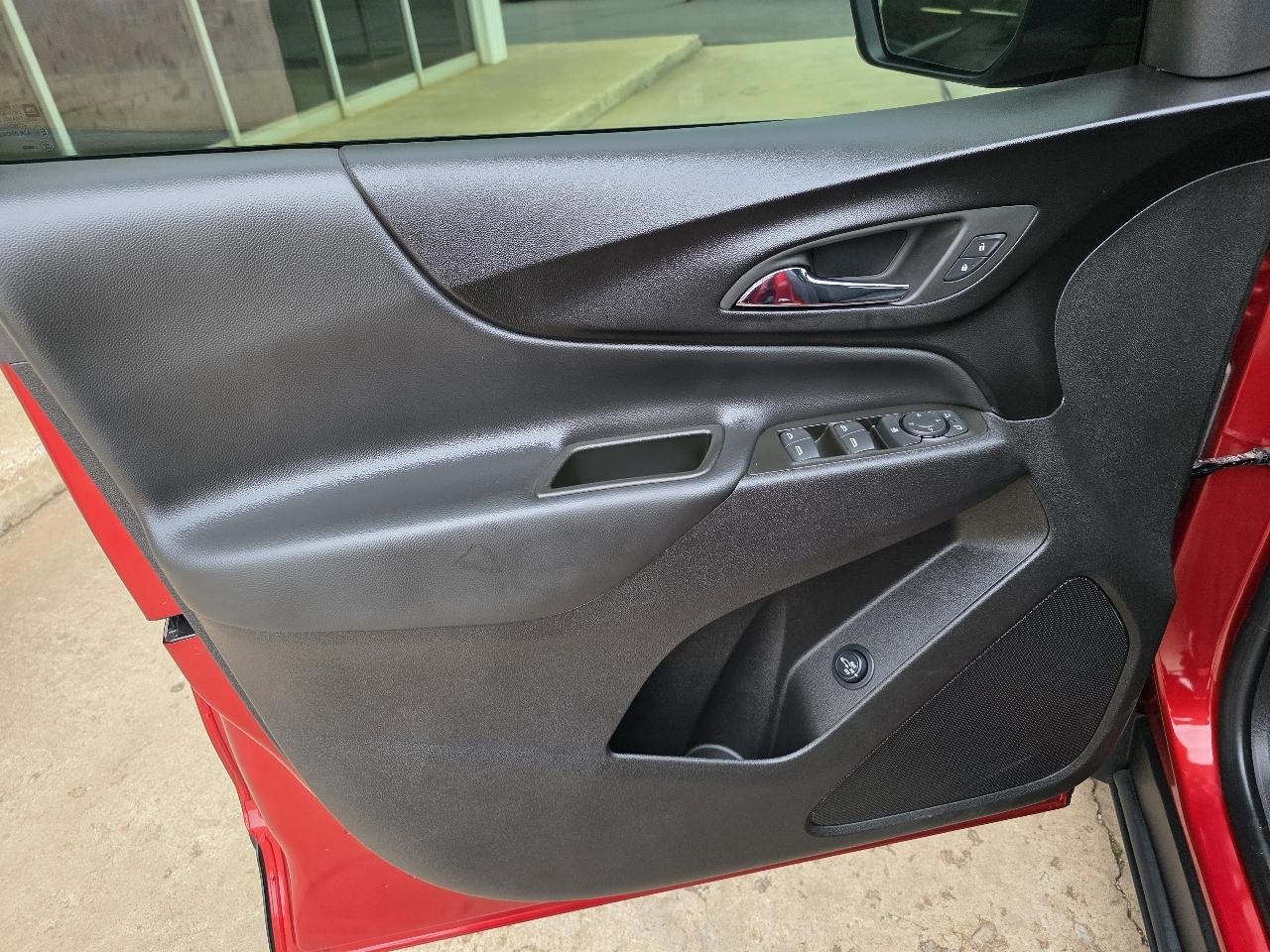 Chevrolet Equinox FWD 4dr LT w/1LT 2024