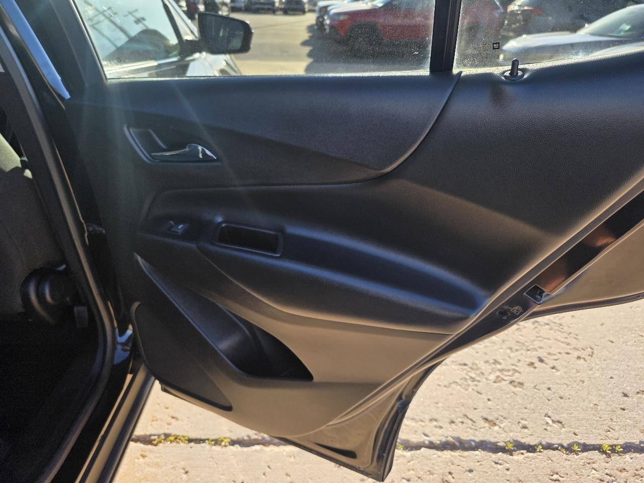 Chevrolet Equinox FWD 4dr LT w/1LT 2021