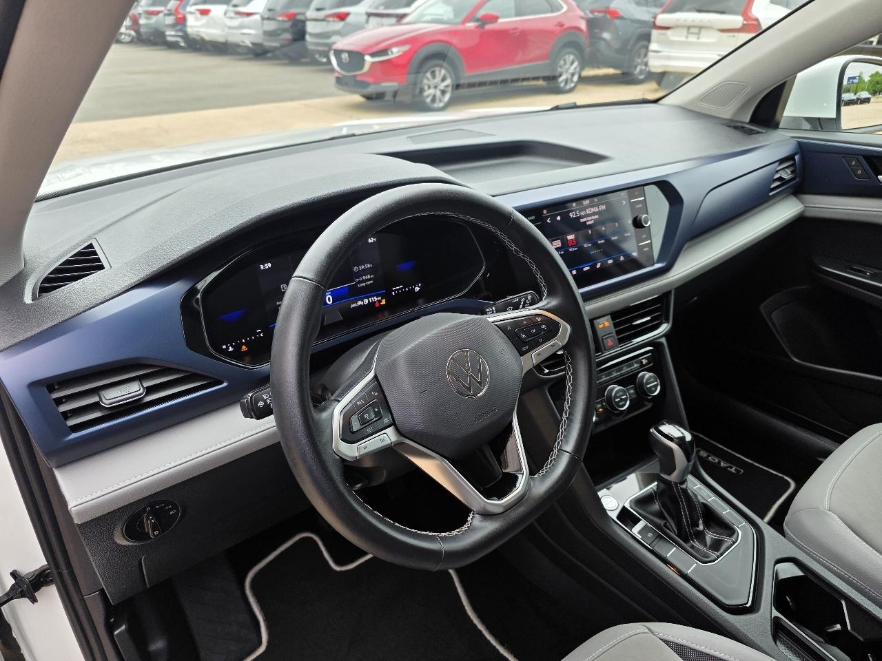 Volkswagen Taos SE FWD 2024