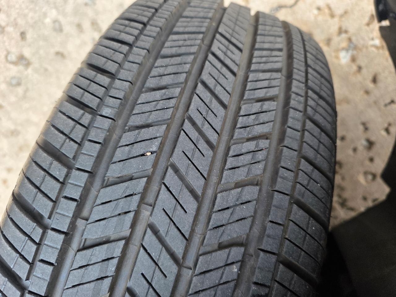 Volkswagen Taos SE FWD 2024