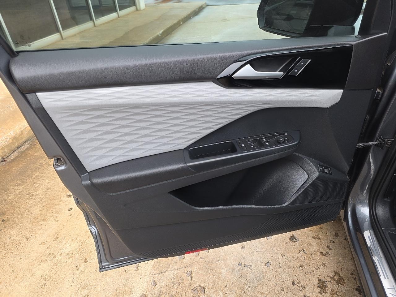 Volkswagen Taos S FWD 2023