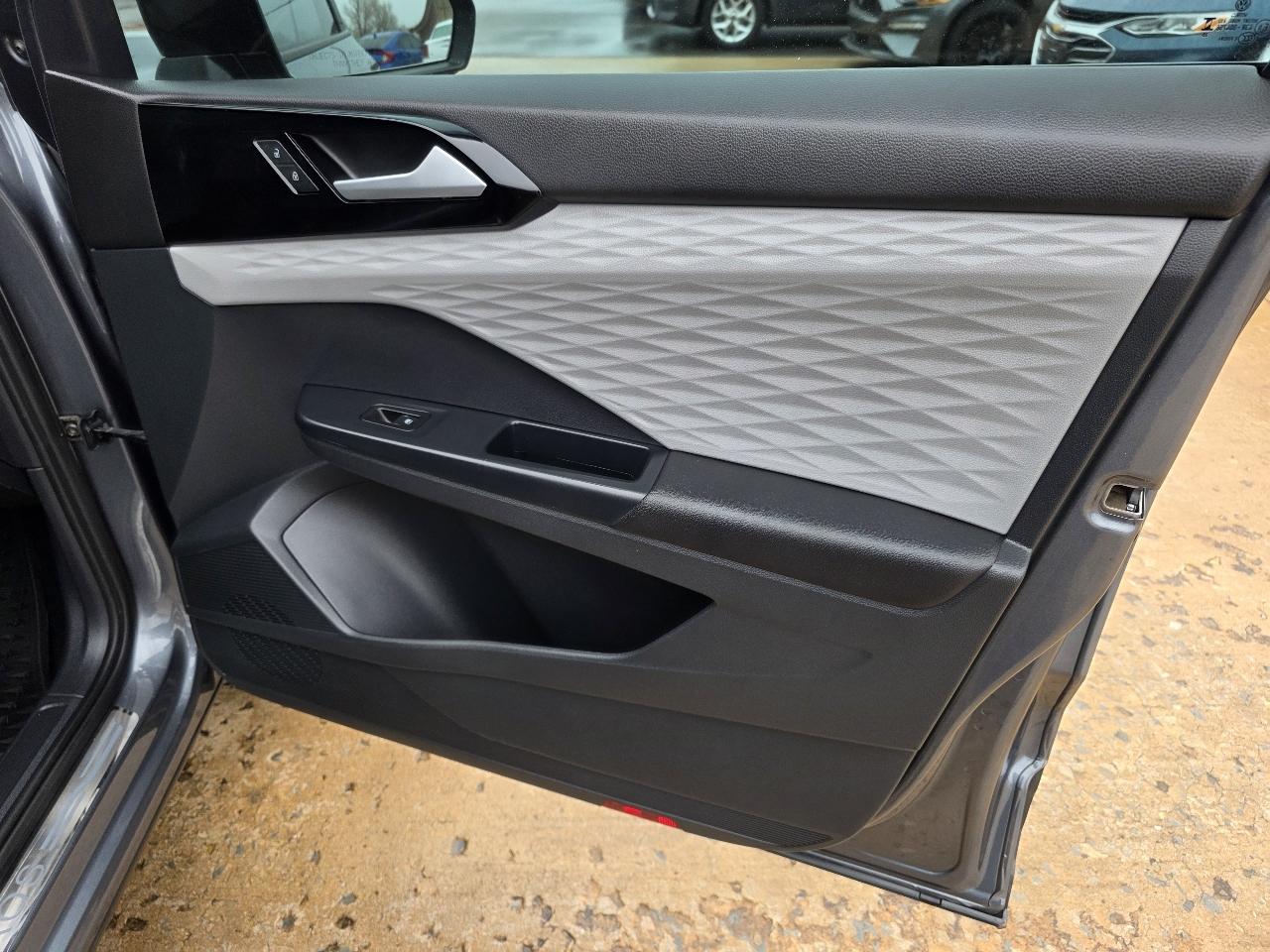 Volkswagen Taos S FWD 2023