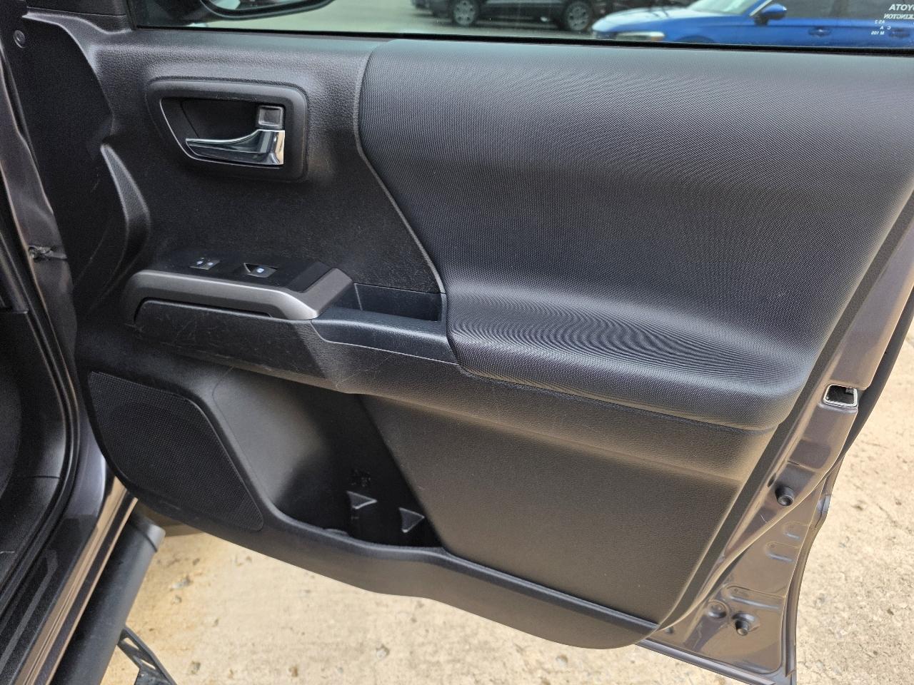 Toyota Tacoma 4WD TRD Off Road Double Cab 5' Bed V6 MT (Natl) 2023