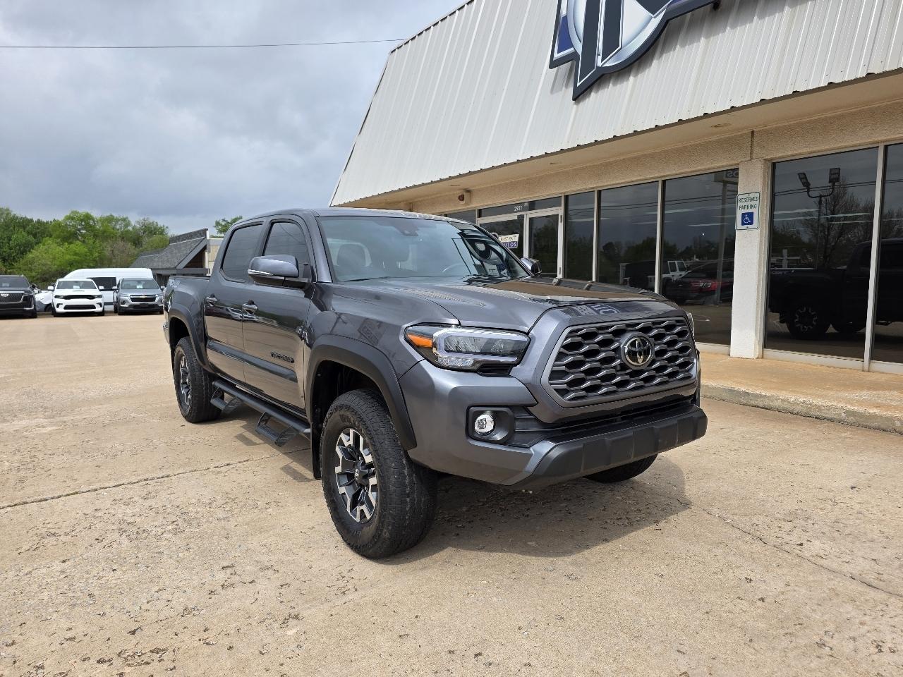 2023 Toyota Tacoma 4WD TRD Off Road Double Cab 5' Bed V6 MT (Natl)