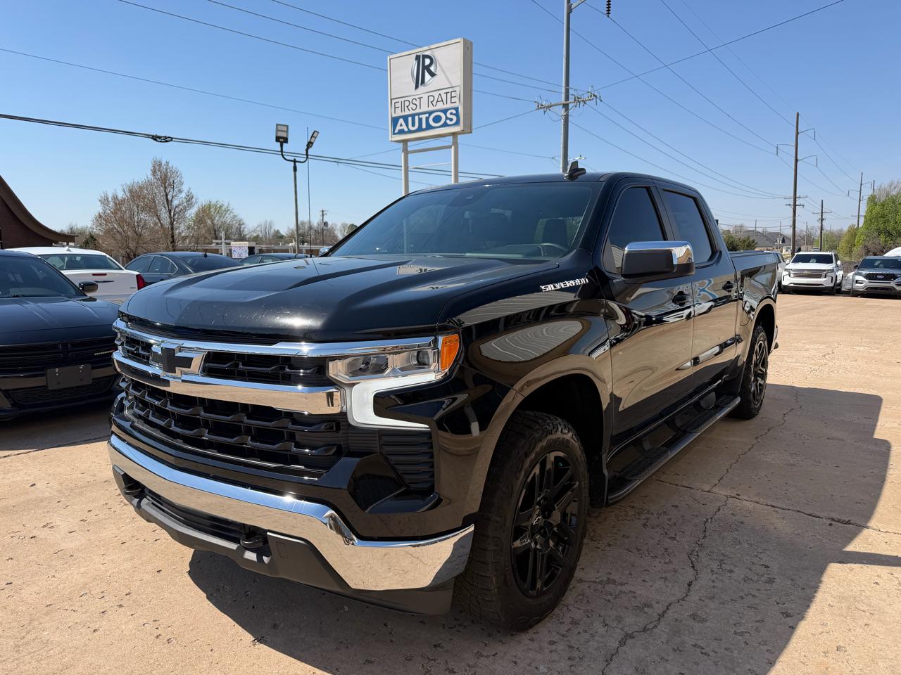 Chevrolet Silverado 1500 4WD Crew Cab 147" LT w/1LT 2024