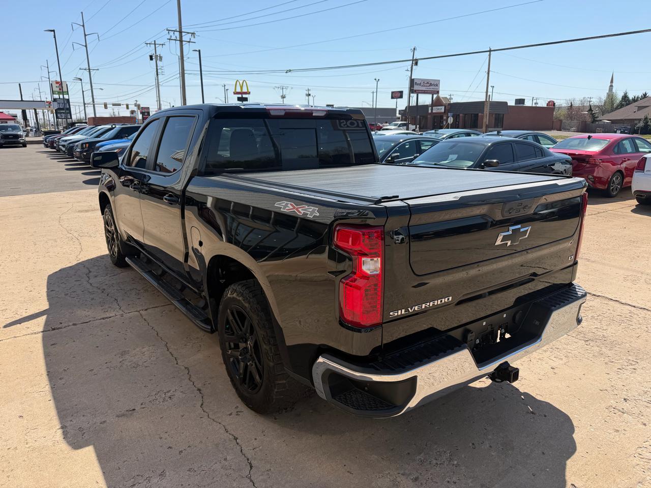 Chevrolet Silverado 1500 4WD Crew Cab 147" LT w/1LT 2024
