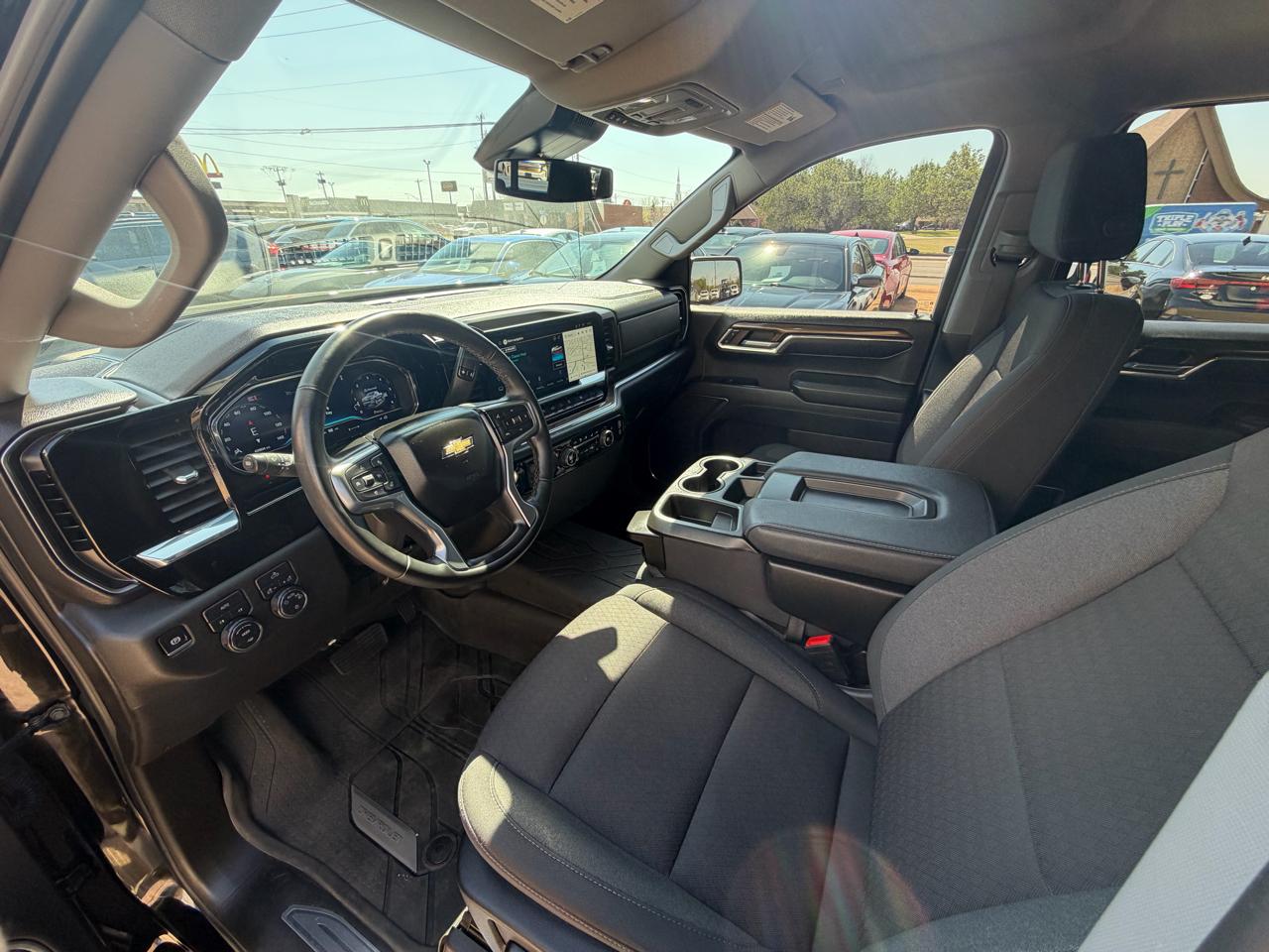 Chevrolet Silverado 1500 4WD Crew Cab 147" LT w/1LT 2024