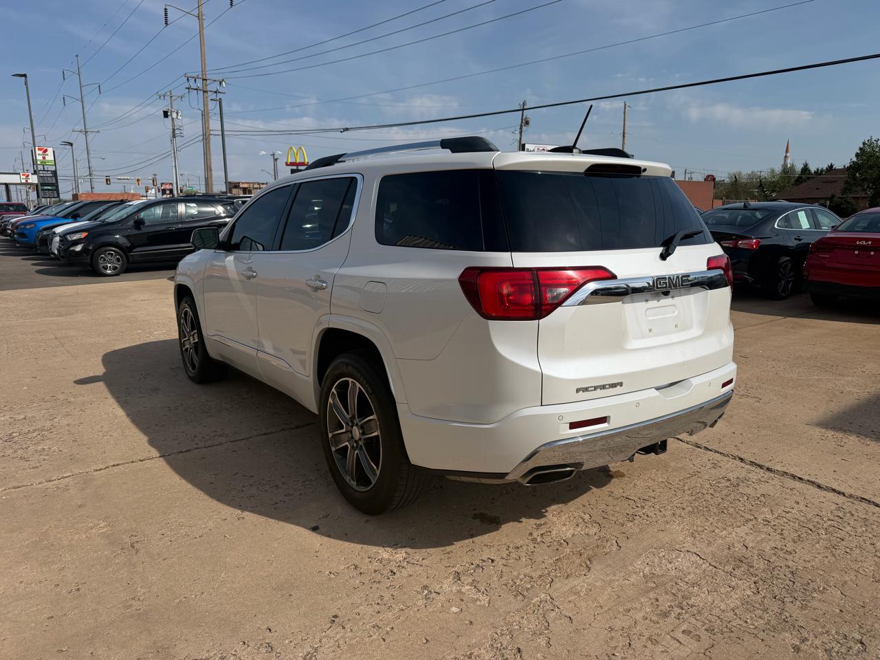 GMC Acadia FWD 4dr Denali 2019
