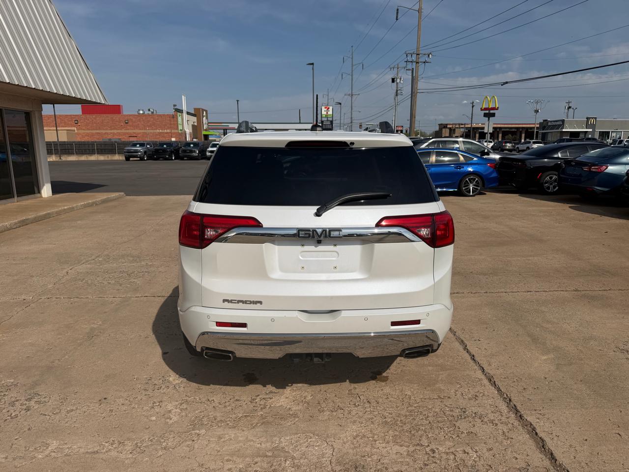 GMC Acadia FWD 4dr Denali 2019