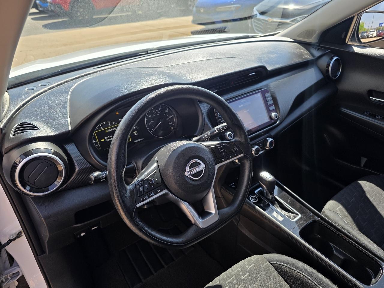 Nissan Kicks SV FWD 2023