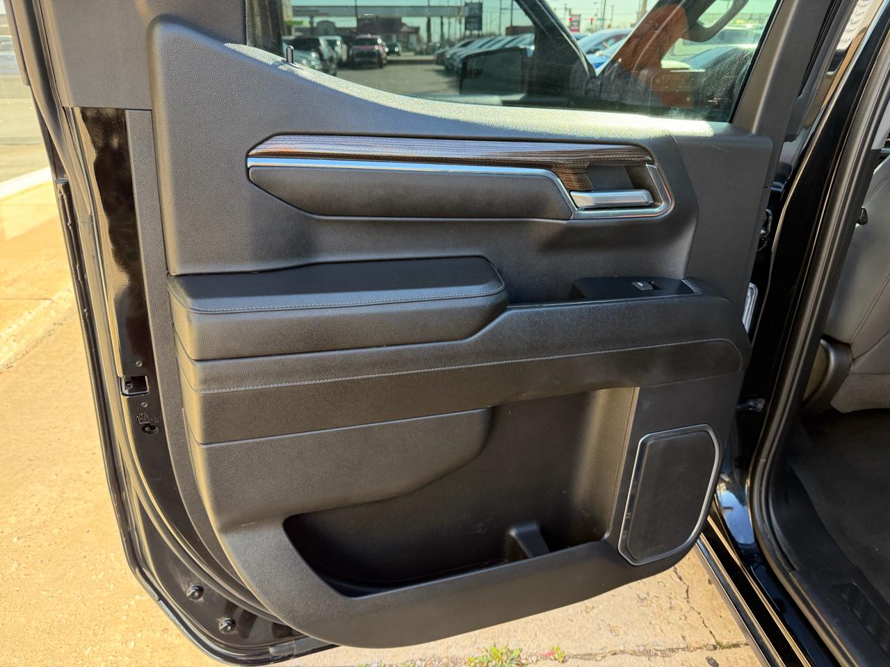 Chevrolet Silverado 1500 2WD Crew Cab 147" LT 2023