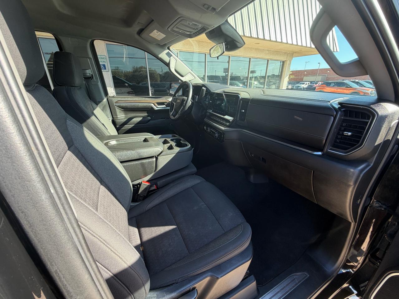 Chevrolet Silverado 1500 2WD Crew Cab 147" LT 2023