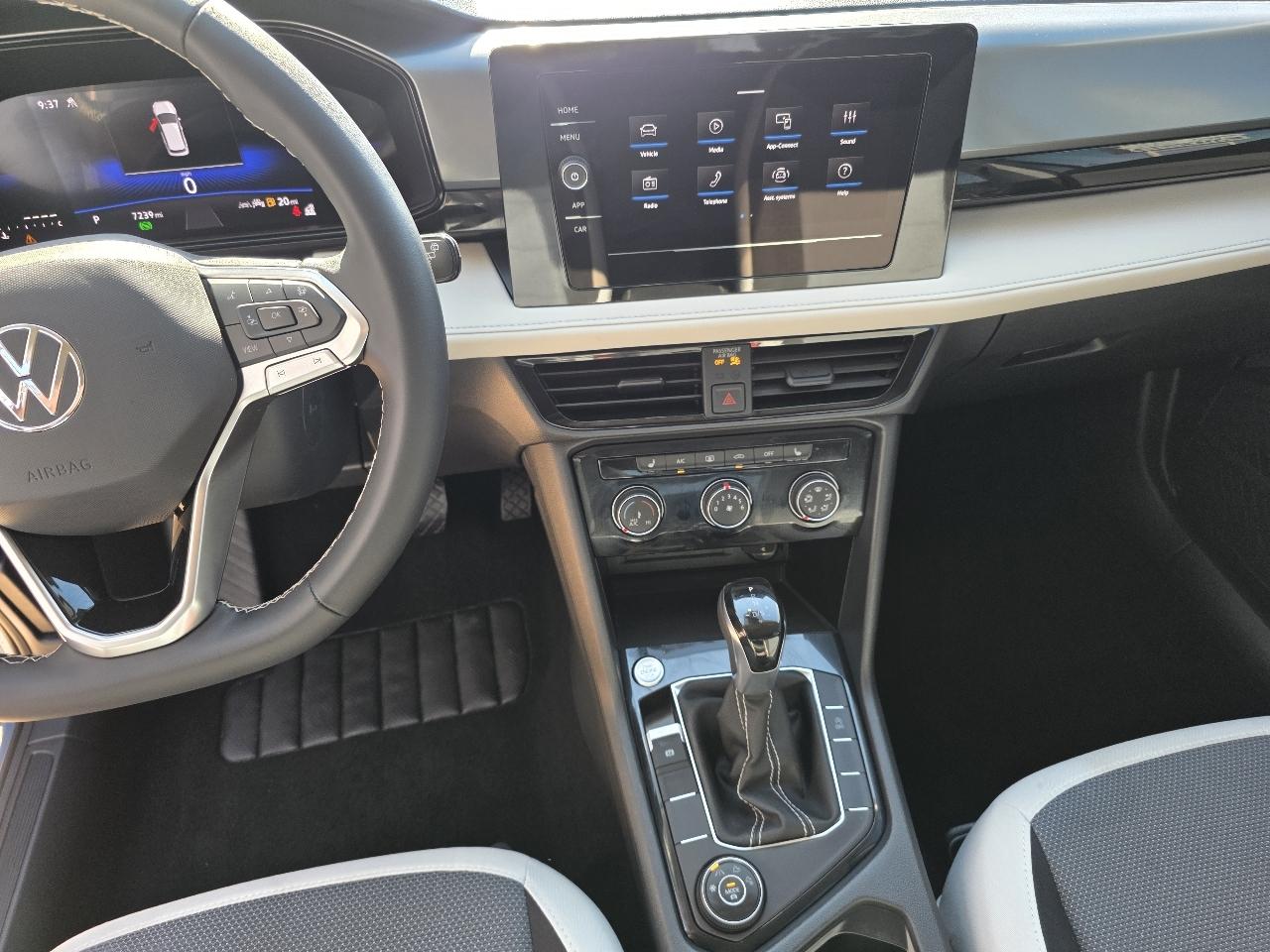 Volkswagen Taos S 4MOTION 2025