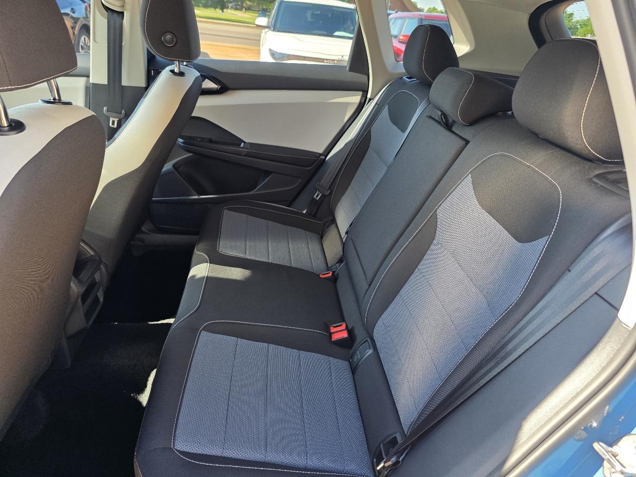 Volkswagen Taos S 4MOTION 2025