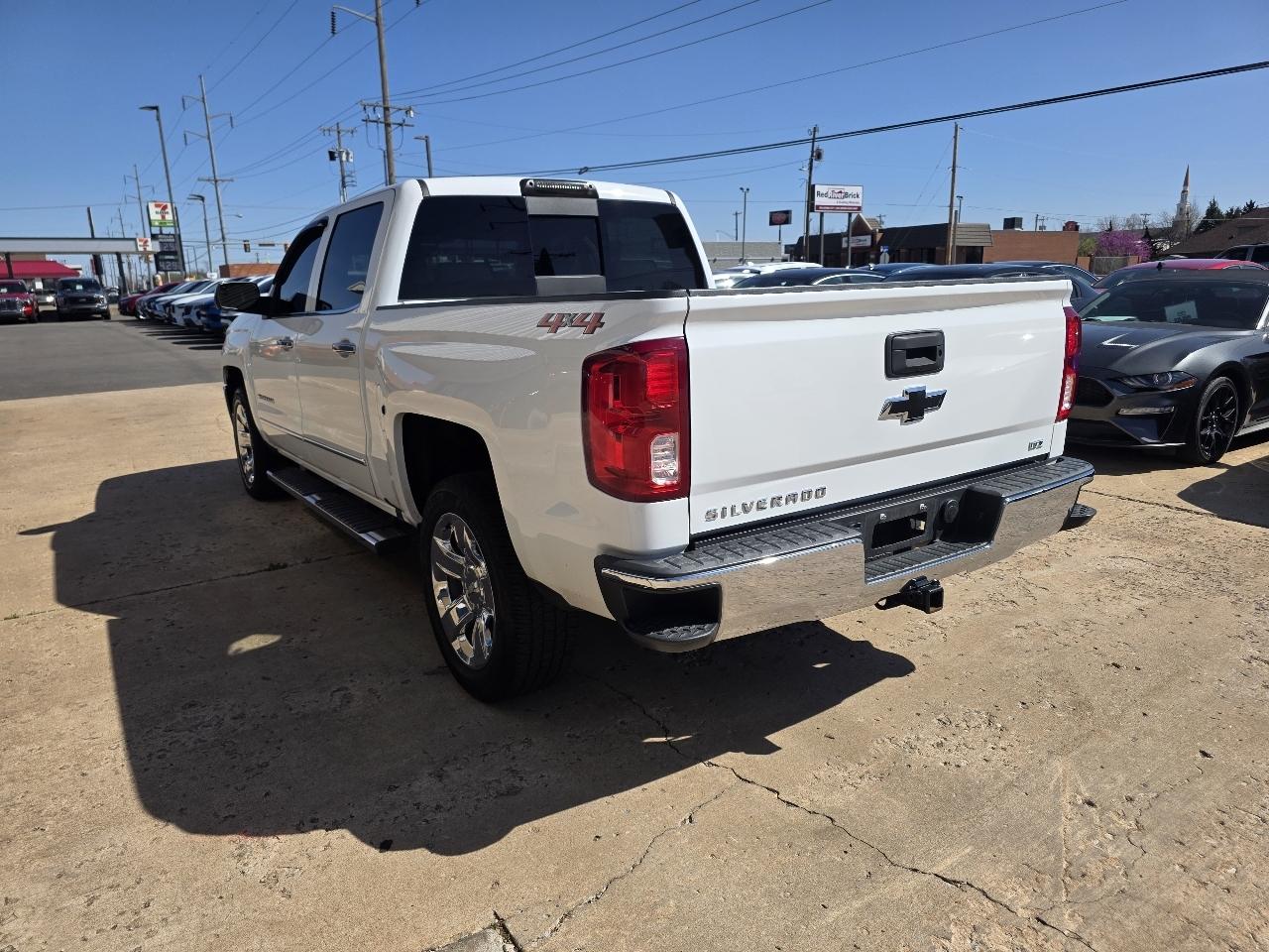 Chevrolet Silverado 1500 4WD Crew Cab 143.5" LTZ w/1LZ 2018