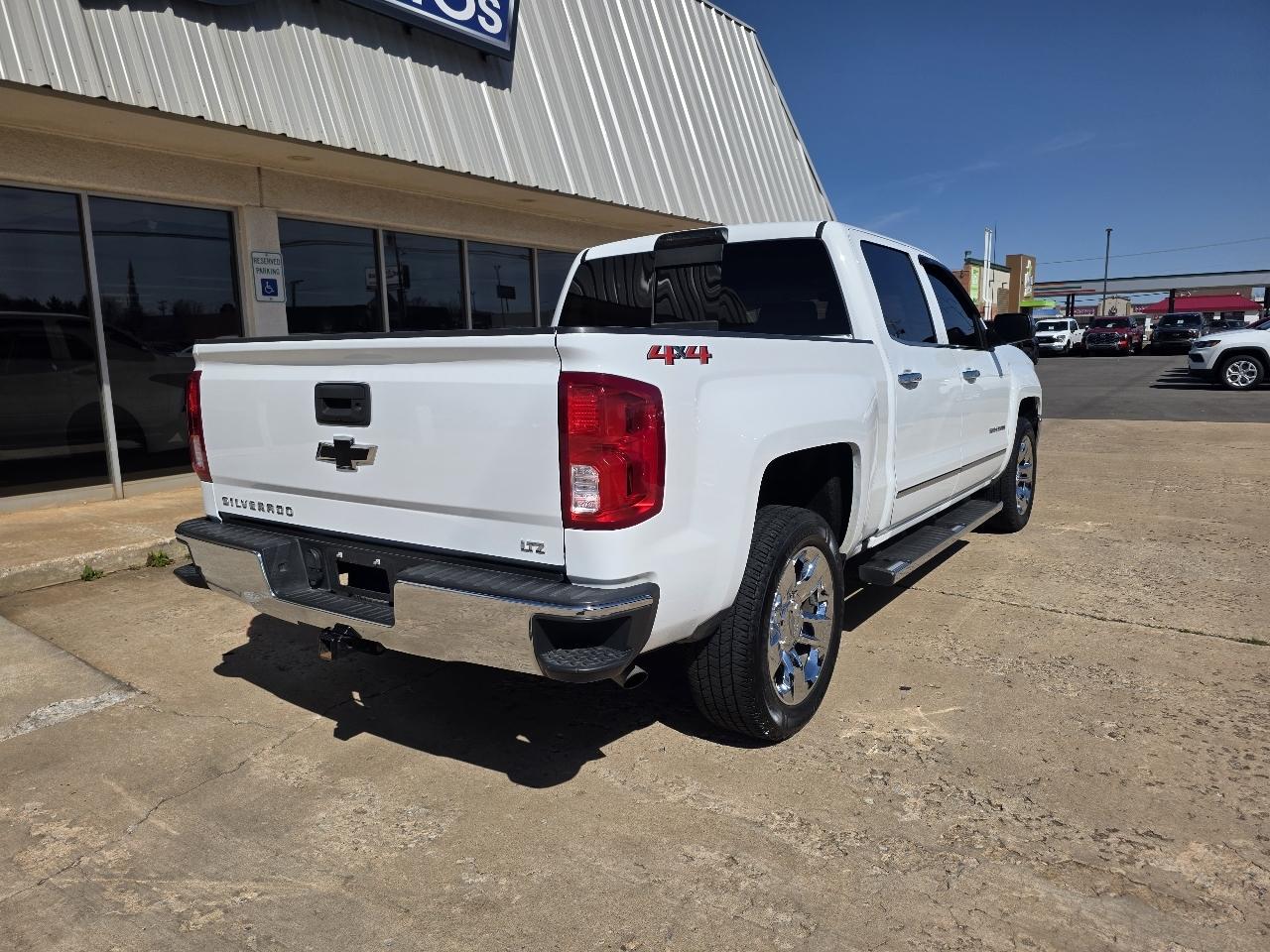 Chevrolet Silverado 1500 4WD Crew Cab 143.5" LTZ w/1LZ 2018