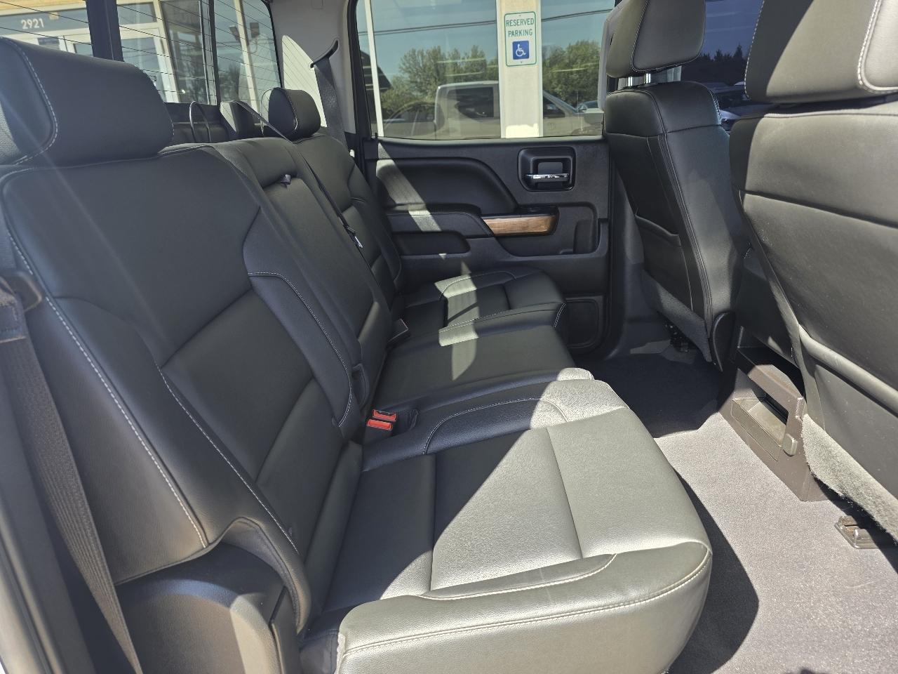 Chevrolet Silverado 1500 4WD Crew Cab 143.5" LTZ w/1LZ 2018