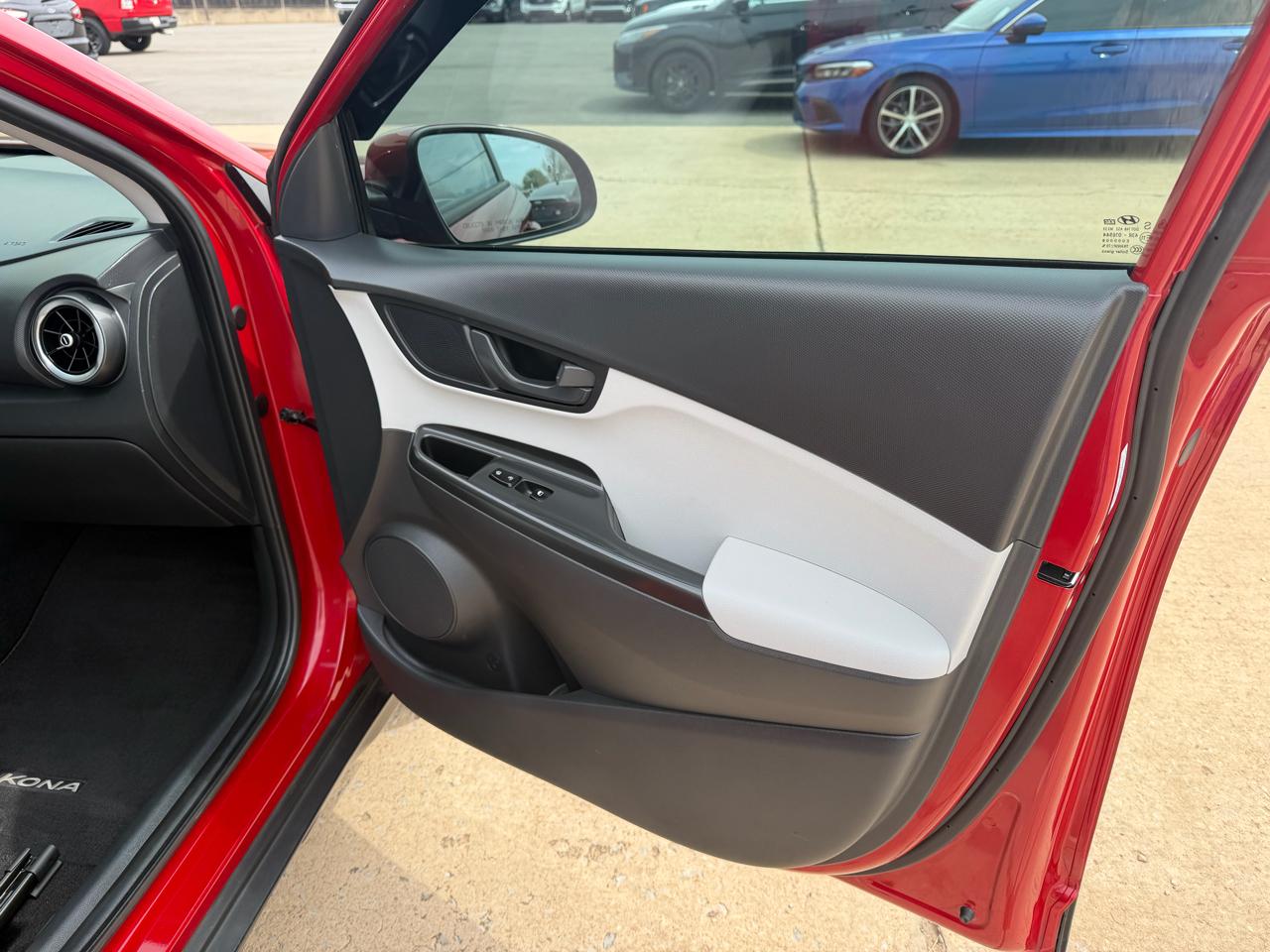 Hyundai Kona SEL Auto FWD 2022