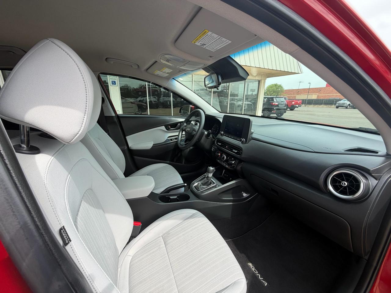 Hyundai Kona SEL Auto FWD 2022