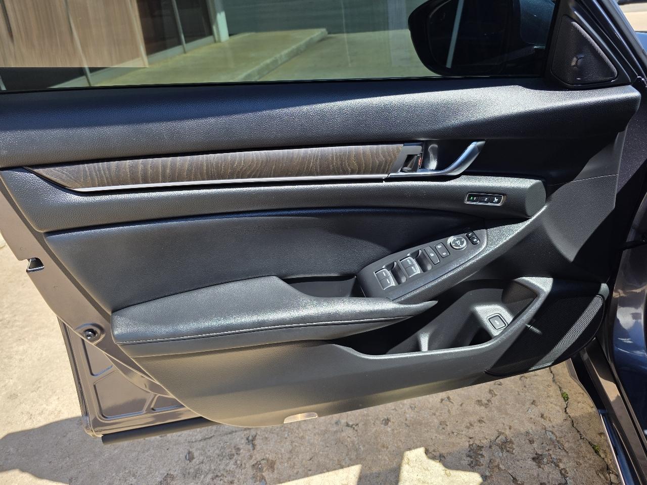 Honda Accord Hybrid Touring Sedan 2021