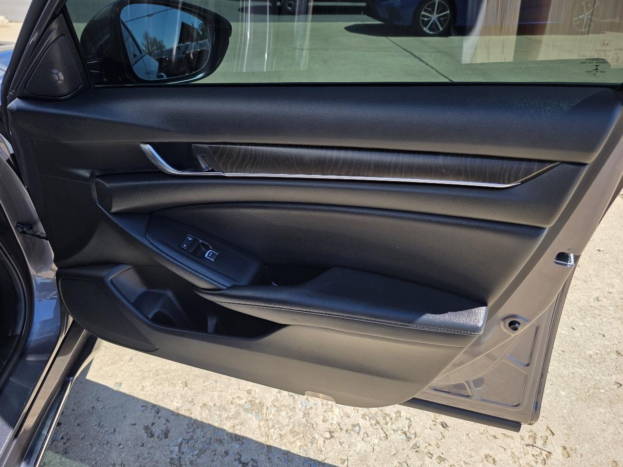 Honda Accord Hybrid Touring Sedan 2021