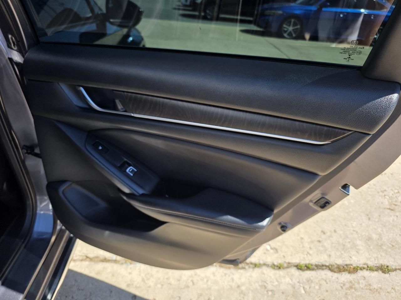 Honda Accord Hybrid Touring Sedan 2021