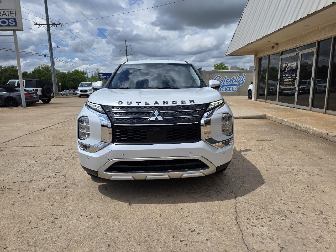 Mitsubishi Outlander SE FWD 2023