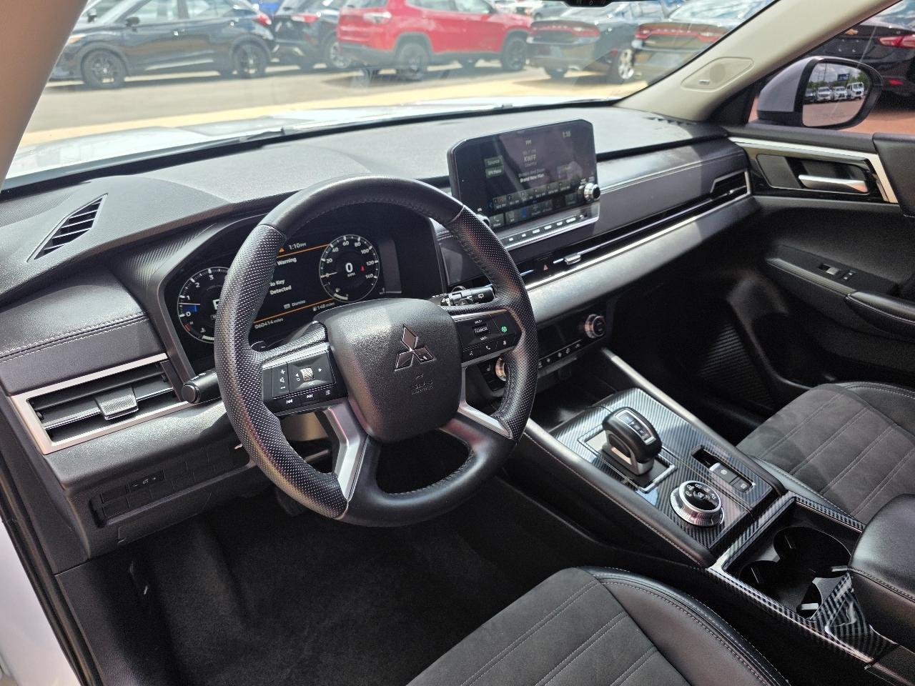 Mitsubishi Outlander SE FWD 2023