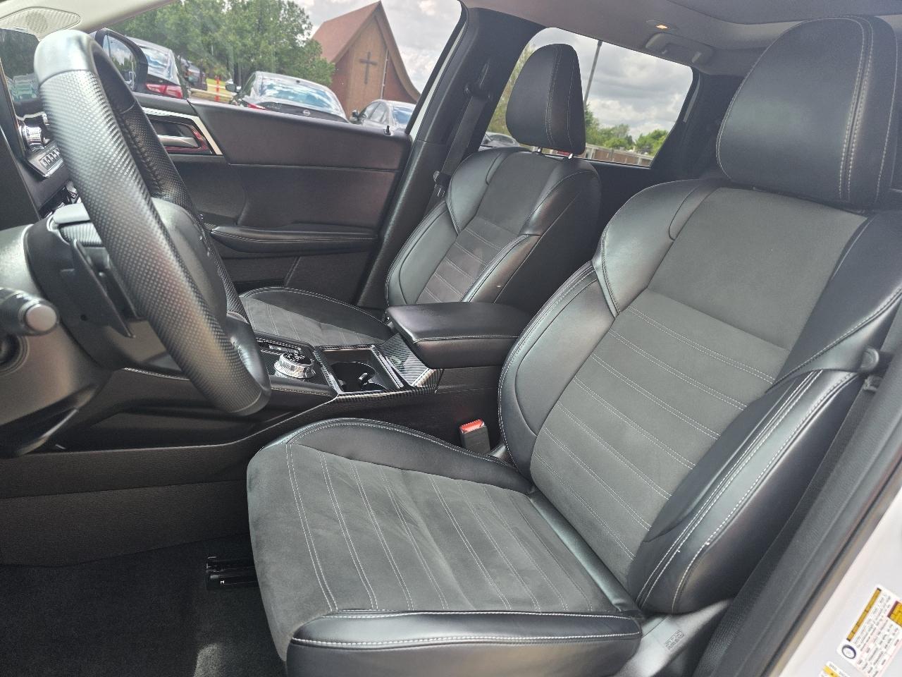 Mitsubishi Outlander SE FWD 2023