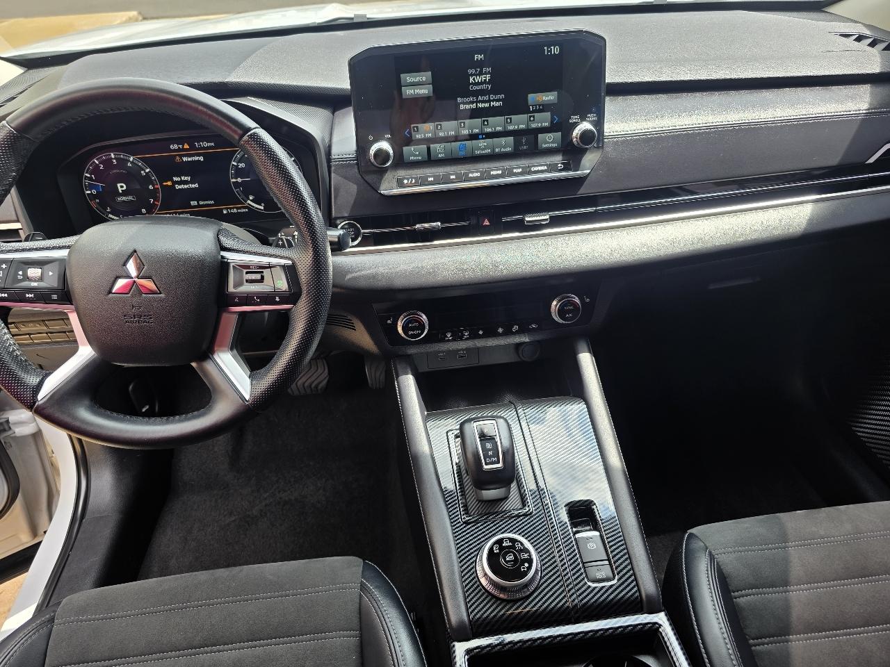 Mitsubishi Outlander SE FWD 2023