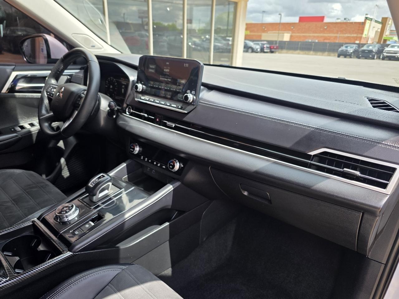 Mitsubishi Outlander SE FWD 2023