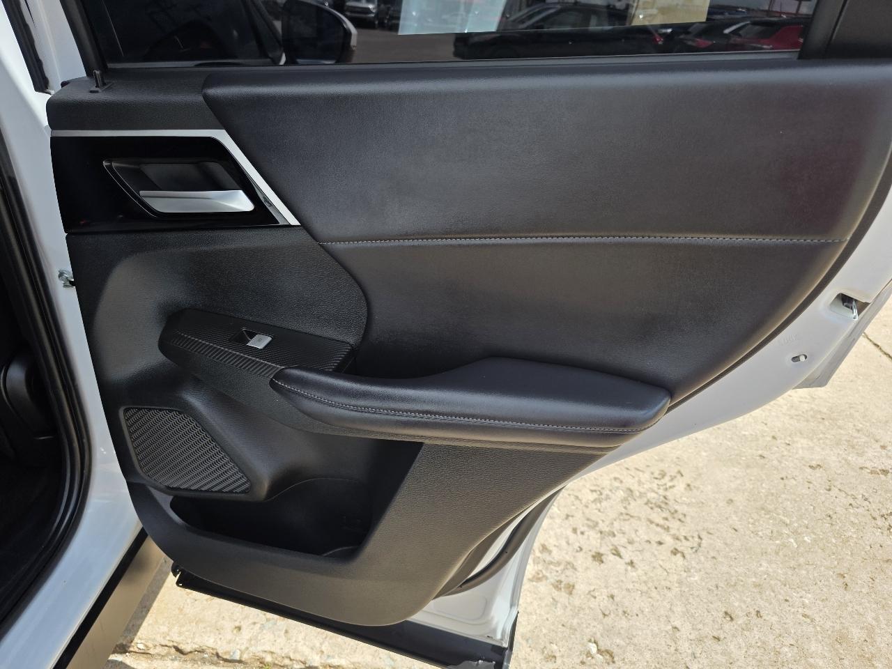 Mitsubishi Outlander SE FWD 2023