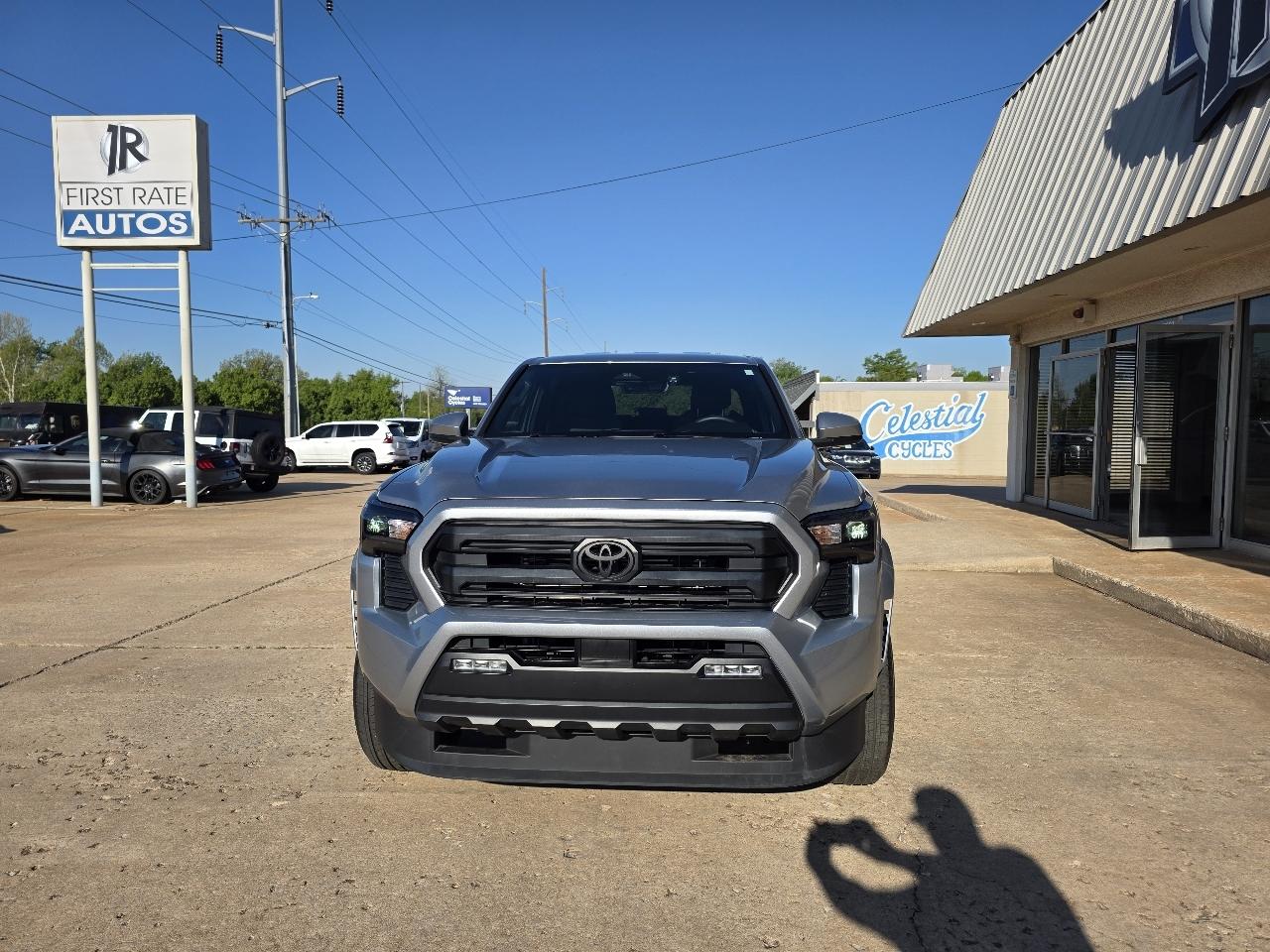 Toyota Tacoma 4WD SR5 Double Cab 5' Bed AT (Natl) 2024