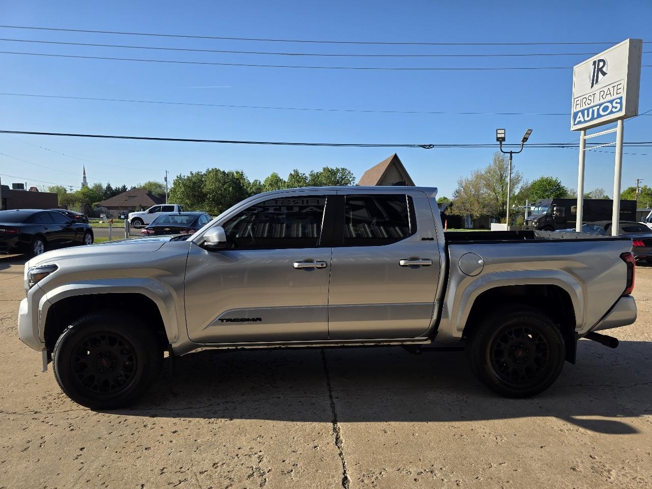 Toyota Tacoma 4WD SR5 Double Cab 5' Bed AT (Natl) 2024
