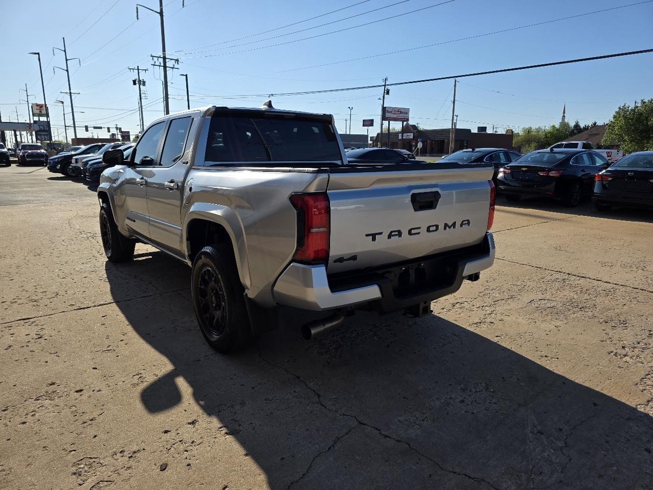 Toyota Tacoma 4WD SR5 Double Cab 5' Bed AT (Natl) 2024