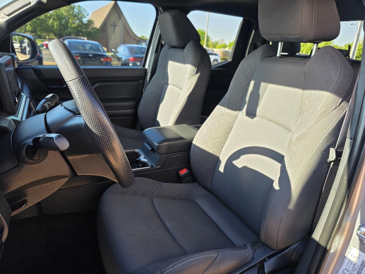 Toyota Tacoma 4WD SR5 Double Cab 5' Bed AT (Natl) 2024