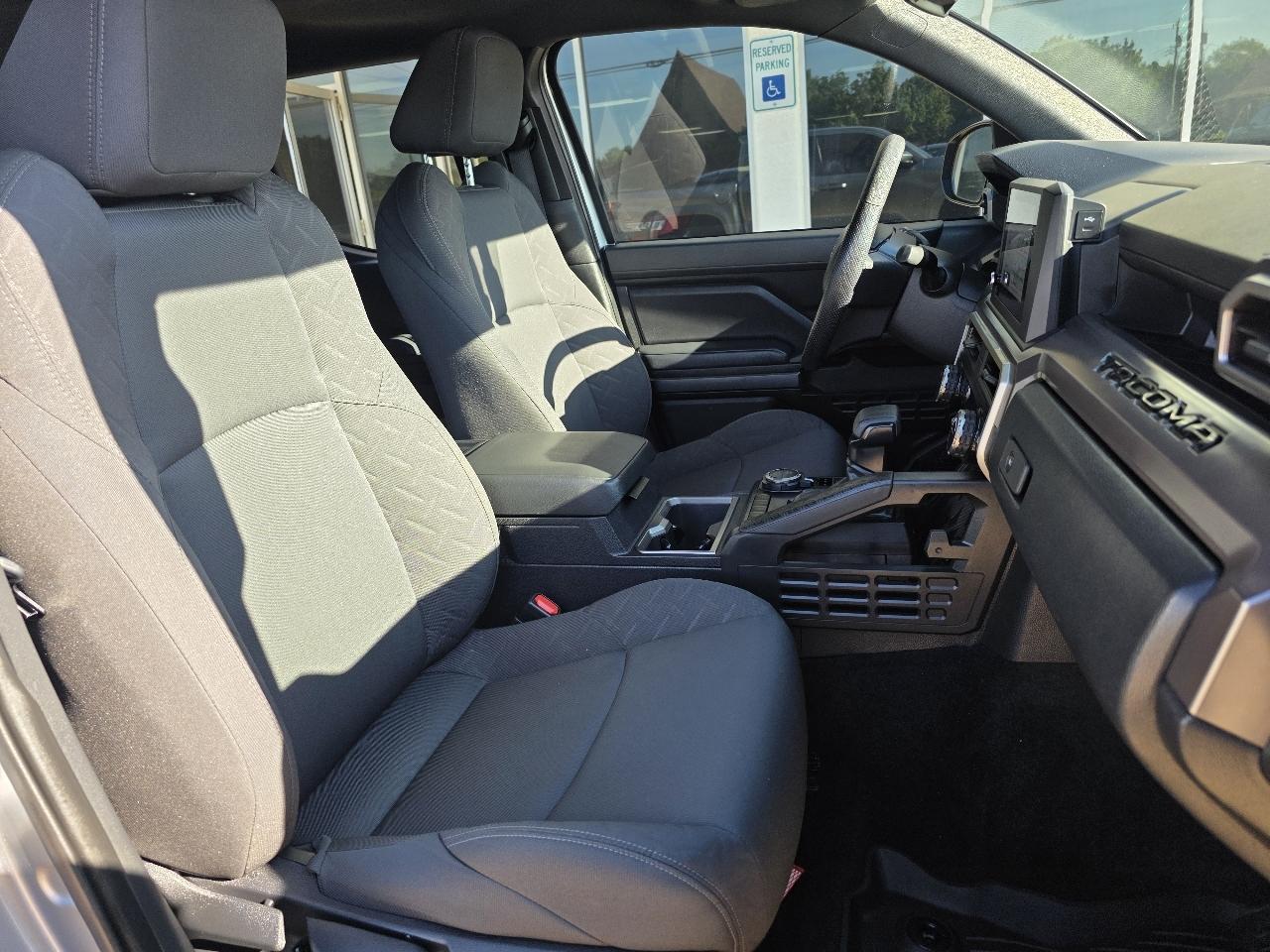 Toyota Tacoma 4WD SR5 Double Cab 5' Bed AT (Natl) 2024