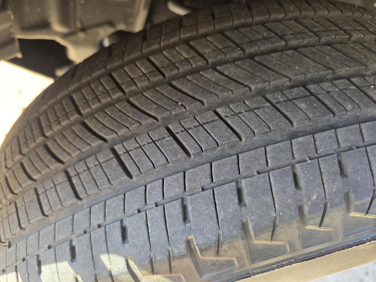 Toyota Tacoma 4WD SR5 Double Cab 5' Bed AT (Natl) 2024