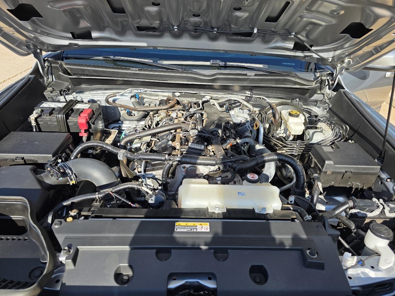 Toyota Tacoma 4WD SR5 Double Cab 5' Bed AT (Natl) 2024