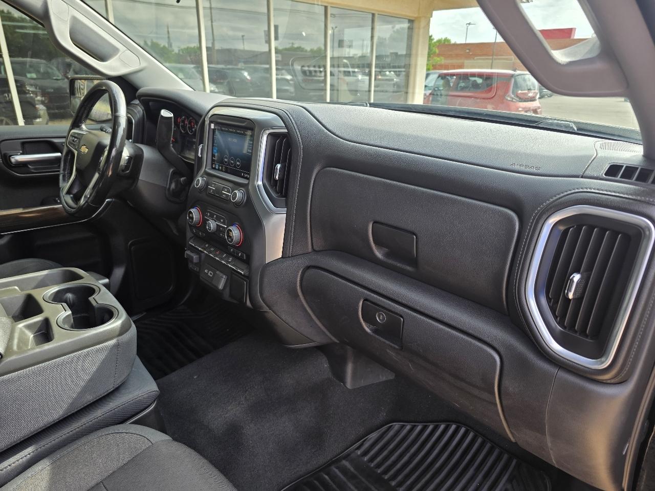 Chevrolet Silverado 1500 4WD Crew Cab 147" LT 2019