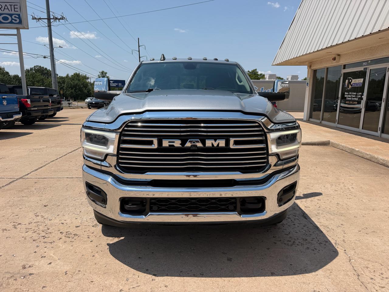 RAM 3500 Laramie 4x4 Crew Cab 8' Box 2023