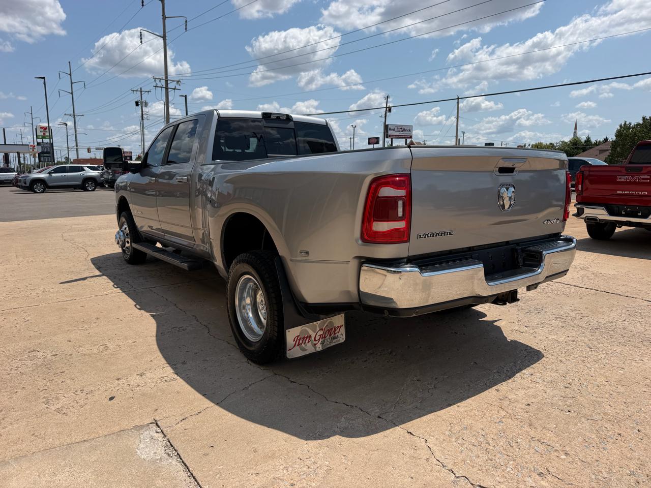 RAM 3500 Laramie 4x4 Crew Cab 8' Box 2023