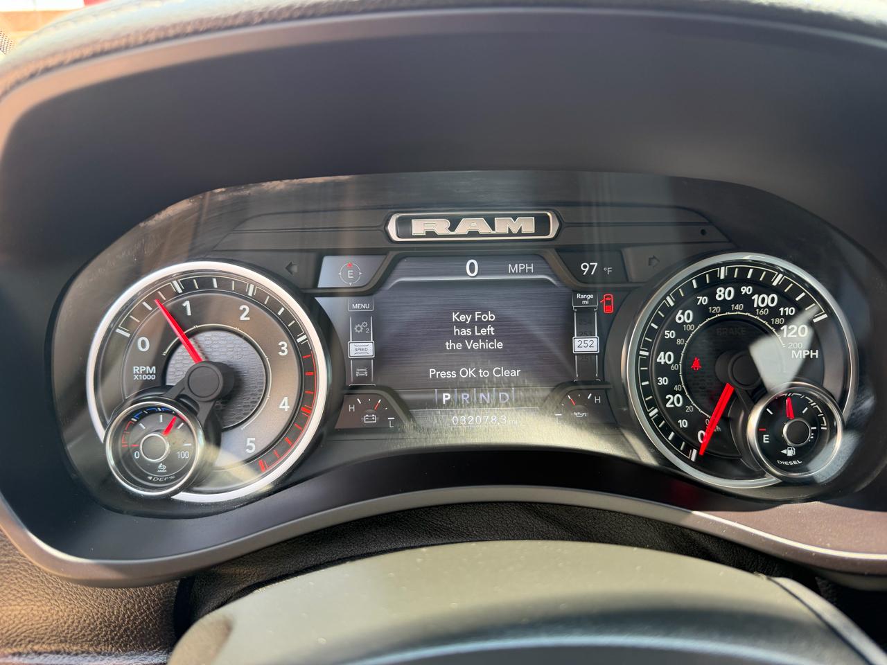 RAM 3500 Laramie 4x4 Crew Cab 8' Box 2023