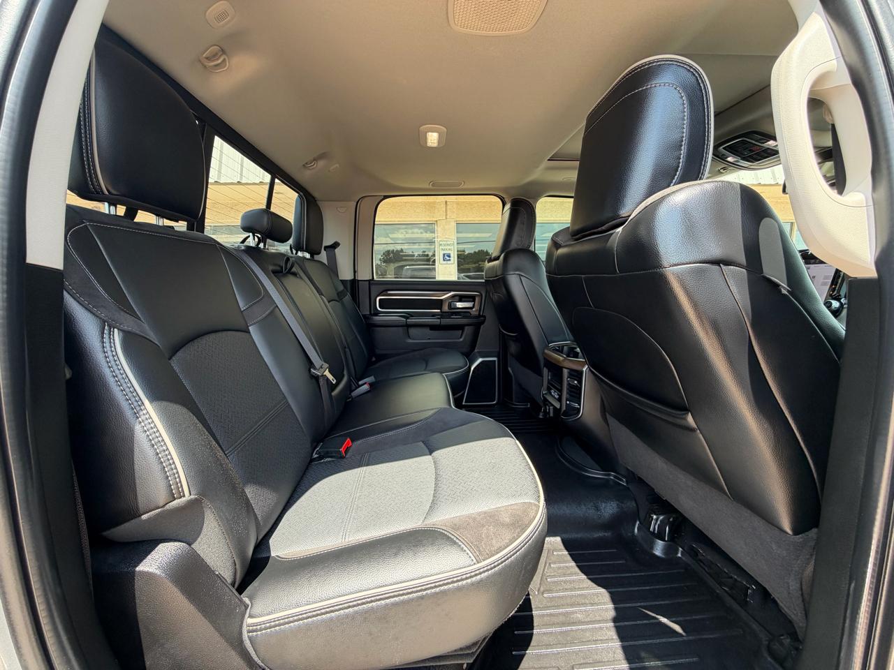 RAM 3500 Laramie 4x4 Crew Cab 8' Box 2023