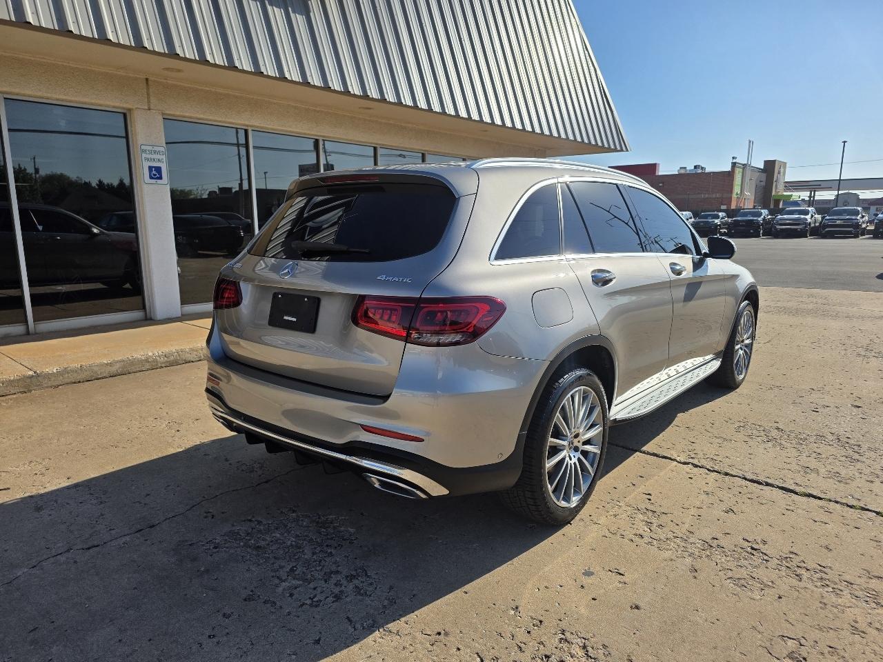 Mercedes-Benz GLC GLC 300 4MATIC SUV 2021